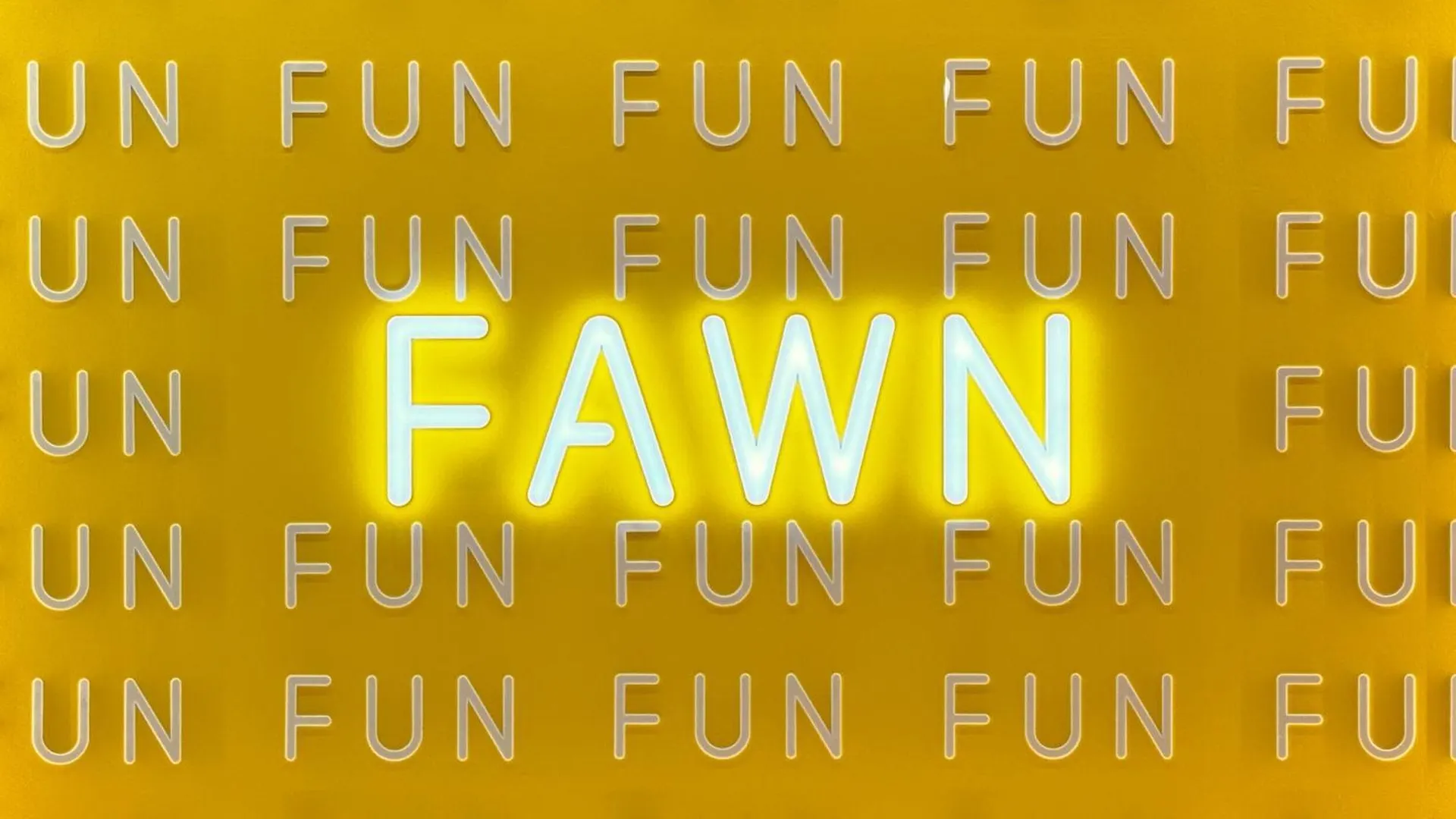 Fawn Hotel Осака